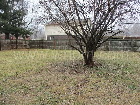 3rd image of 209 10th St
