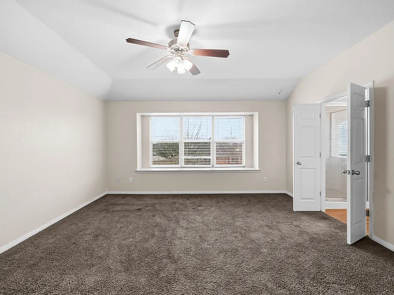 601 Silver Wing Dr — Photo 11