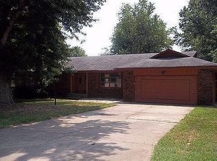 2536 W Swallow St, Springfield, MO 65810