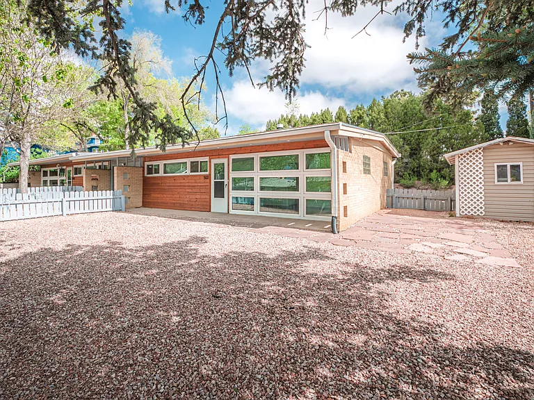 501 Hilltop Dr — Photo 13