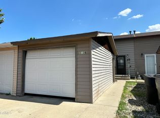 1216 E Ridge Ct, Williston, ND 58801
