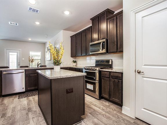 2nd image of 10716 Klondike Ln