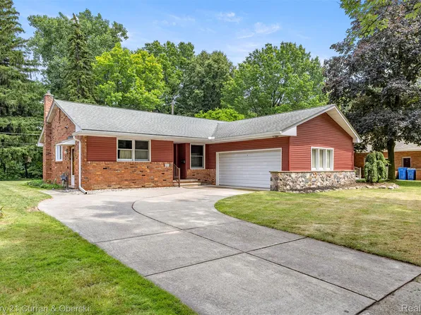 6200 Burger St, Dearborn Heights, MI 48127