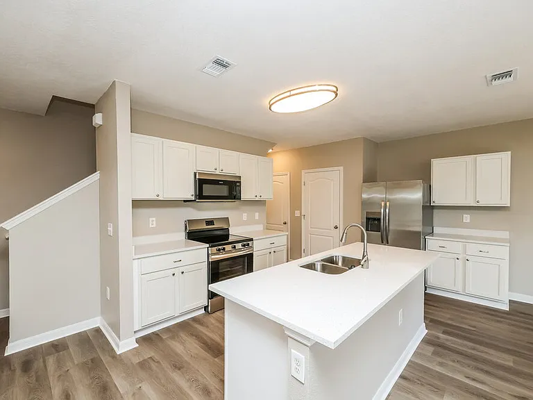 10430 Whispering Hammock Dr — Photo 6