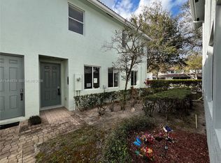 3021 Laurel Ridge Cir, Riviera Beach, FL 33404