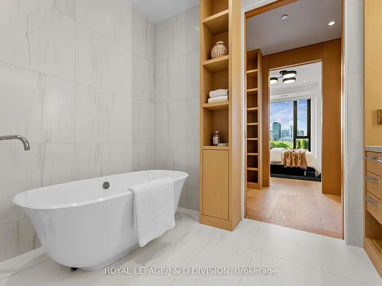 1 Strathgowan Ave #710 — Photo 18