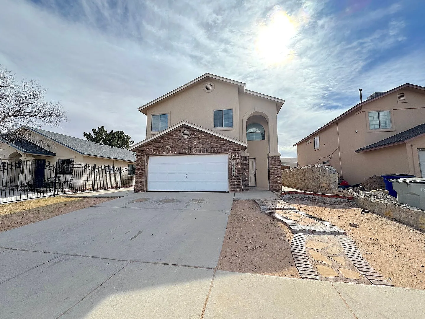 East El Paso 4bed/2.5Bath Refrig A/C w/Loft! — Photo 1