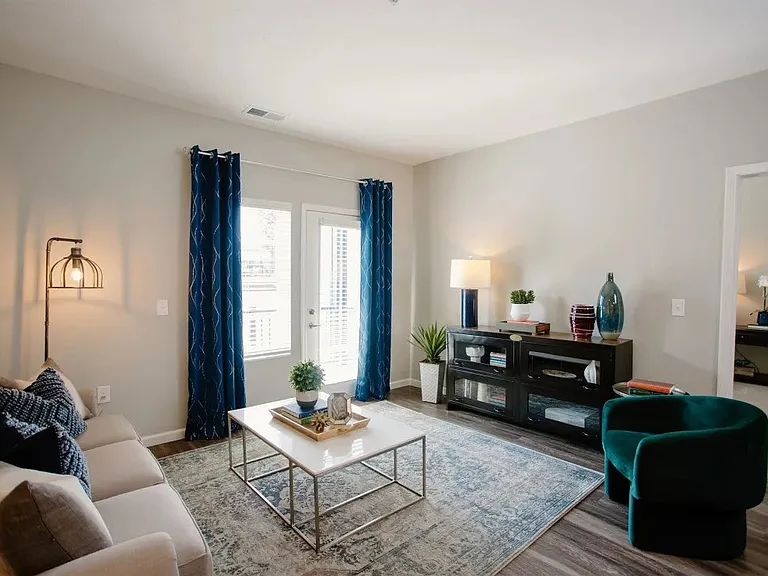 Elan Park Apartments — Photo 5