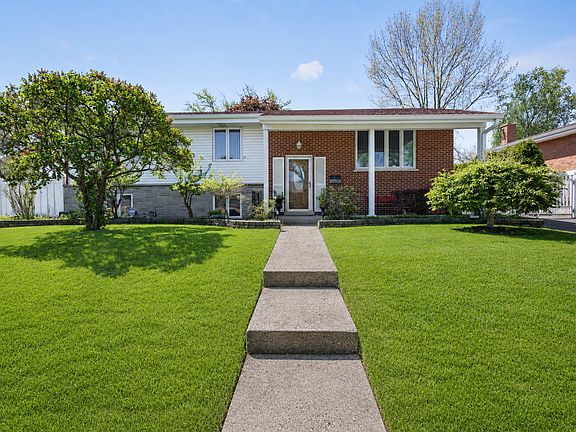 2nd image of 506 Forest Preserve Dr