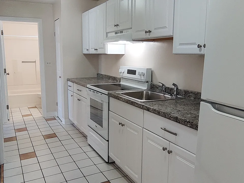 41 Elliott St #4