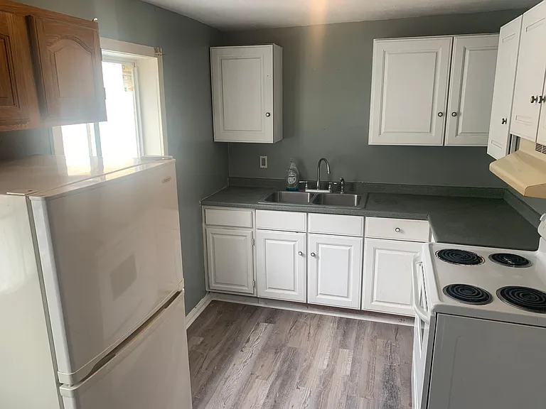 556 Glenwood Ave #1 — Photo 6