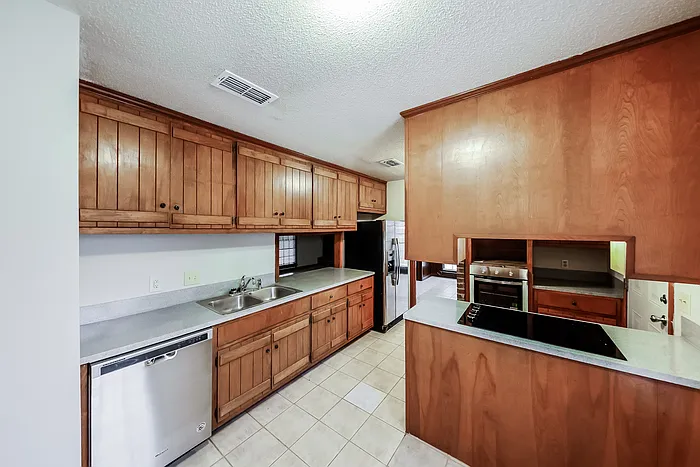3722 Woodhill Rd — Photo 6