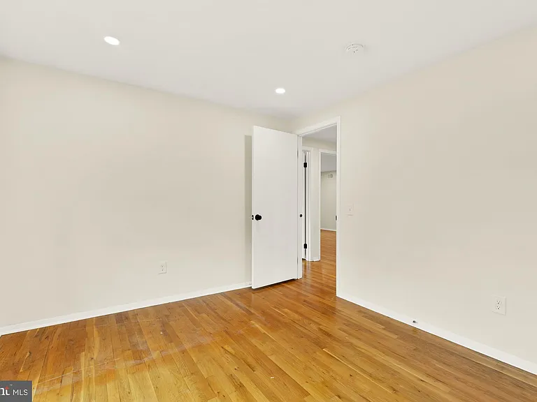 8416 Fox Run — Photo 33