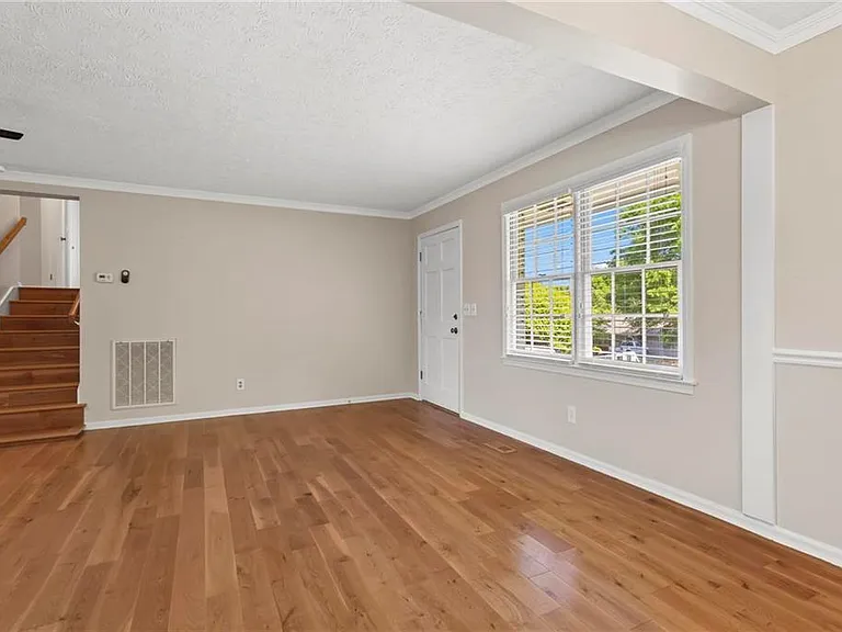 37 Skyview Cir — Photo 11