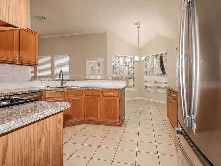 19 Rosewater Pl — Photo 8