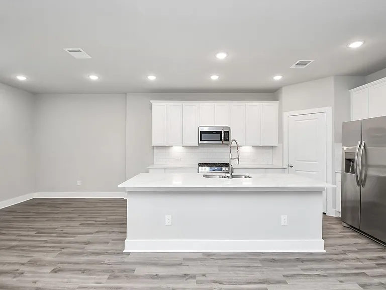 21047 Bay Village Dr #B — Photo 20