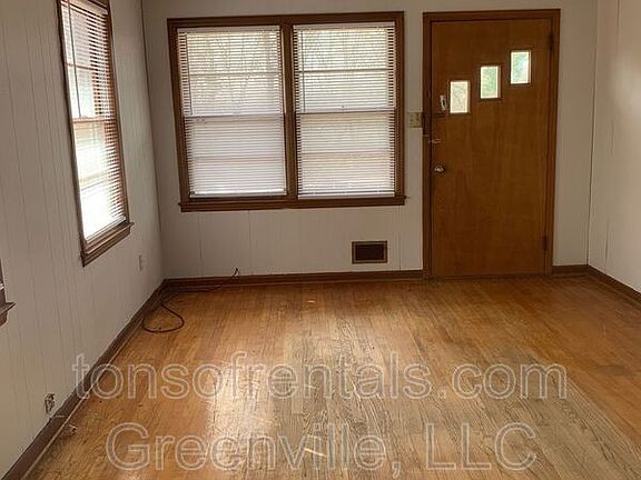 3rd image of 173 Griswold Cir
