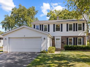 443 Collen Dr, Lombard, IL 60148