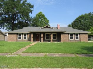 3403 Queen Elizabeth Dr, Ocean Springs, MS 39564