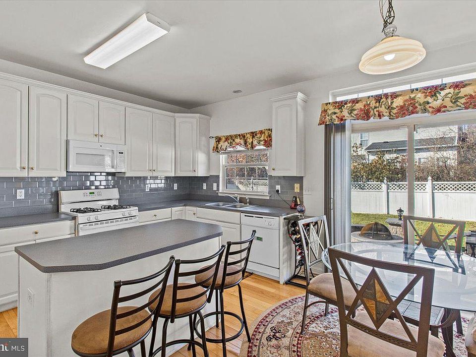 13 Equestrian Dr, Burlington, NJ 08016 Zillow