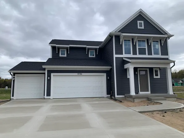 15786 Norwalk Rd, Grand Haven, MI 49417