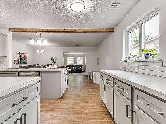2nd image of 3708 Larkwood Dr