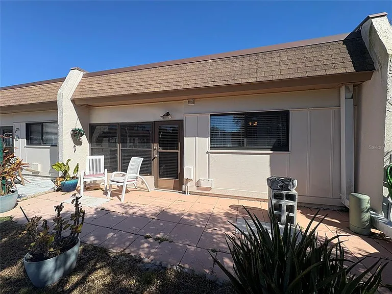 1606 Flint Dr W — Photo 25