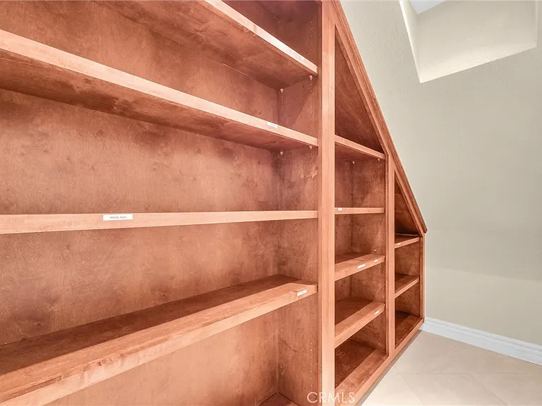 1070 Cannon Rd — Photo 13