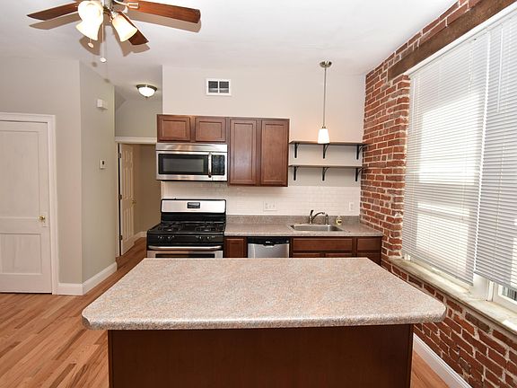 3rd image of 4268 Wyoming St #4-1F