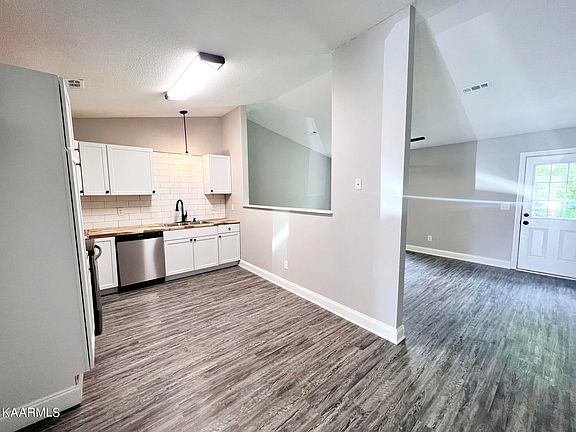 5th image of 3724 Willow Falls Way