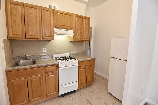 Rented by Bohemia Realty Group | media 4