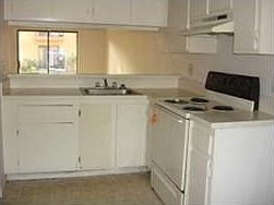 5th image of 4050 Lakeside Dr