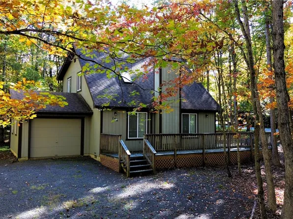 158 Towamensing Trl, Albrightsville, PA 18210