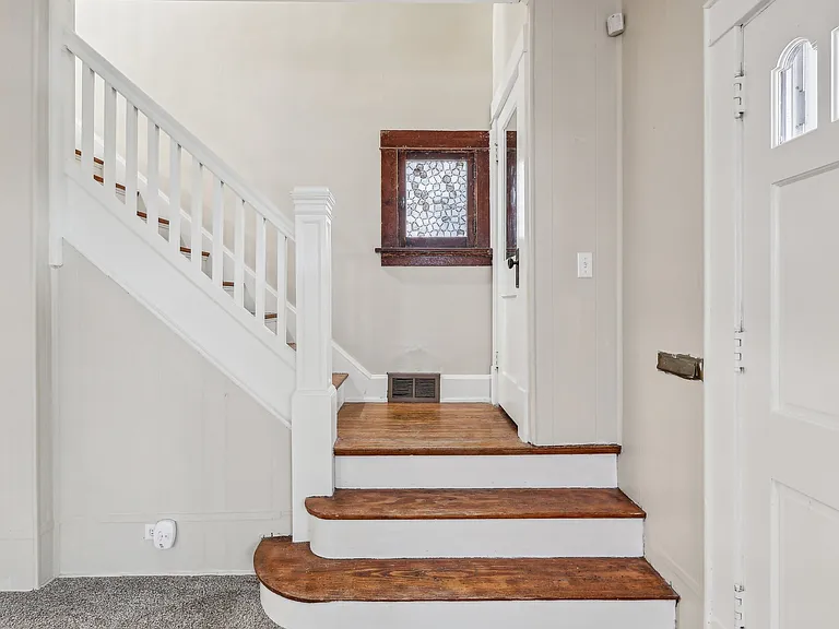 526 Berry Ave — Photo 7