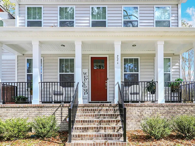 221 Wilson Dr — Photo 50