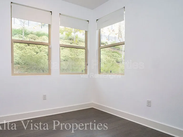 2549 Aperture Cir — Photo 21