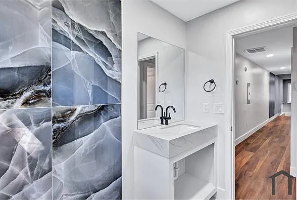 1328 Sharon St NW — Photo 24