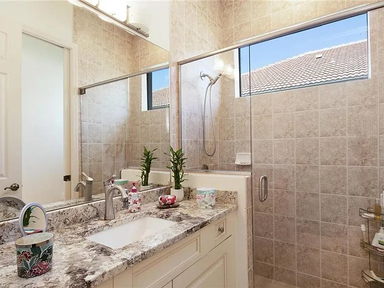 10784 Fieldfair Dr — Photo 11