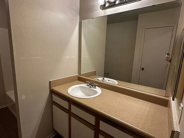 2526 Dartmouth St #111 — Photo 15