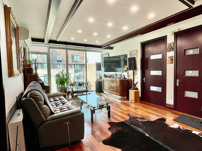 384 Neptune Ave #5 — Photo 4