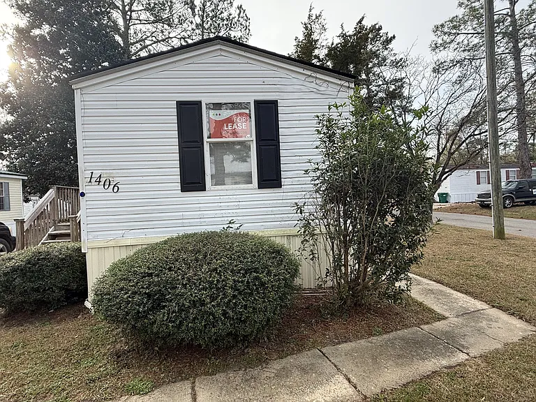 Southern Pines — Photo 14