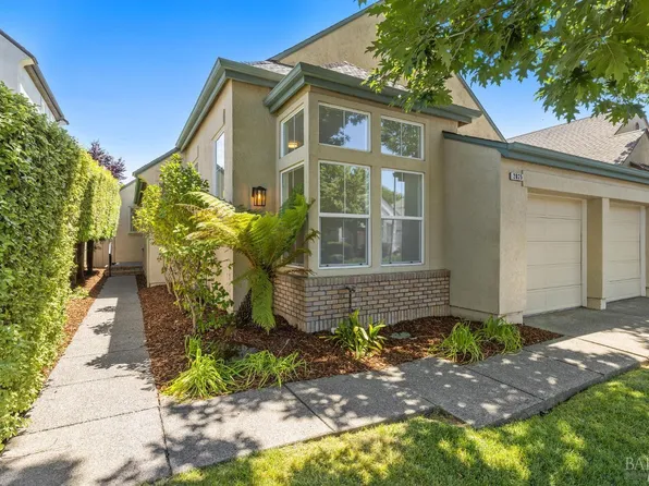 2025 Falcon Ridge Drive, Petaluma, CA 94954