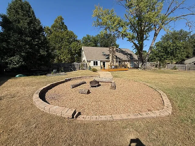 4 bed, 2860 sqft, $3,000 — Photo 4