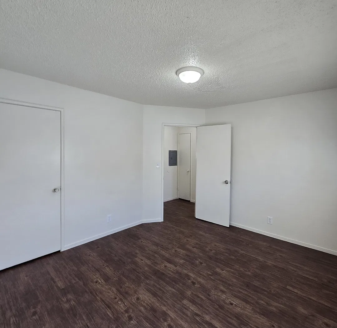 1 bed, $1,095 — Photo 4