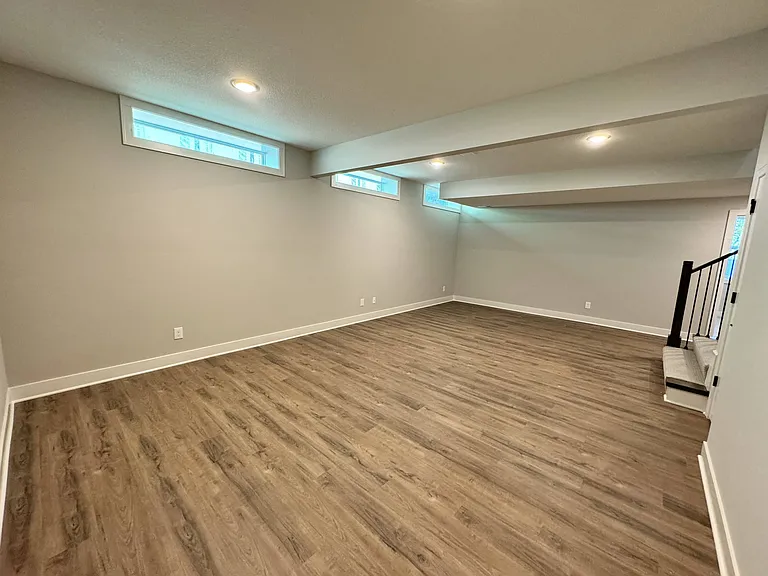 1441 SW Winthrop Ter — Photo 27
