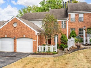 1928 Berkshire Club Dr, Cincinnati, OH 45230