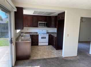 1686 Rhododendron Dr, Livermore, CA 94551