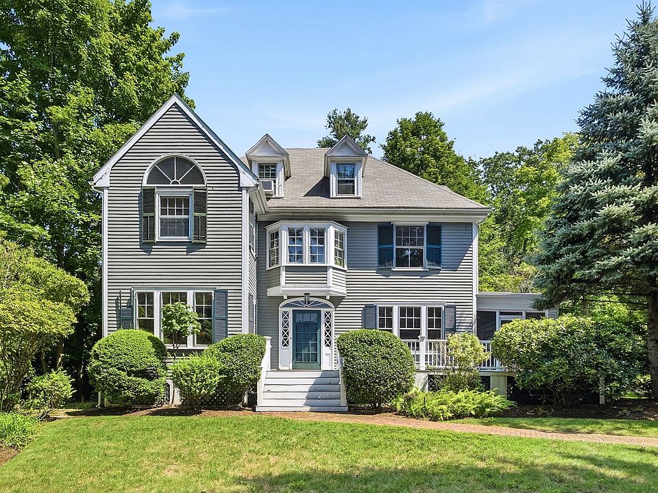 1st image of 10 Hayes Ave