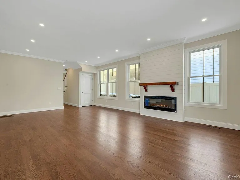44 Rogers St #A — Photo 4