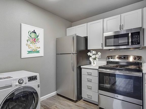 2nd image of 1094 Rock Blvd #C